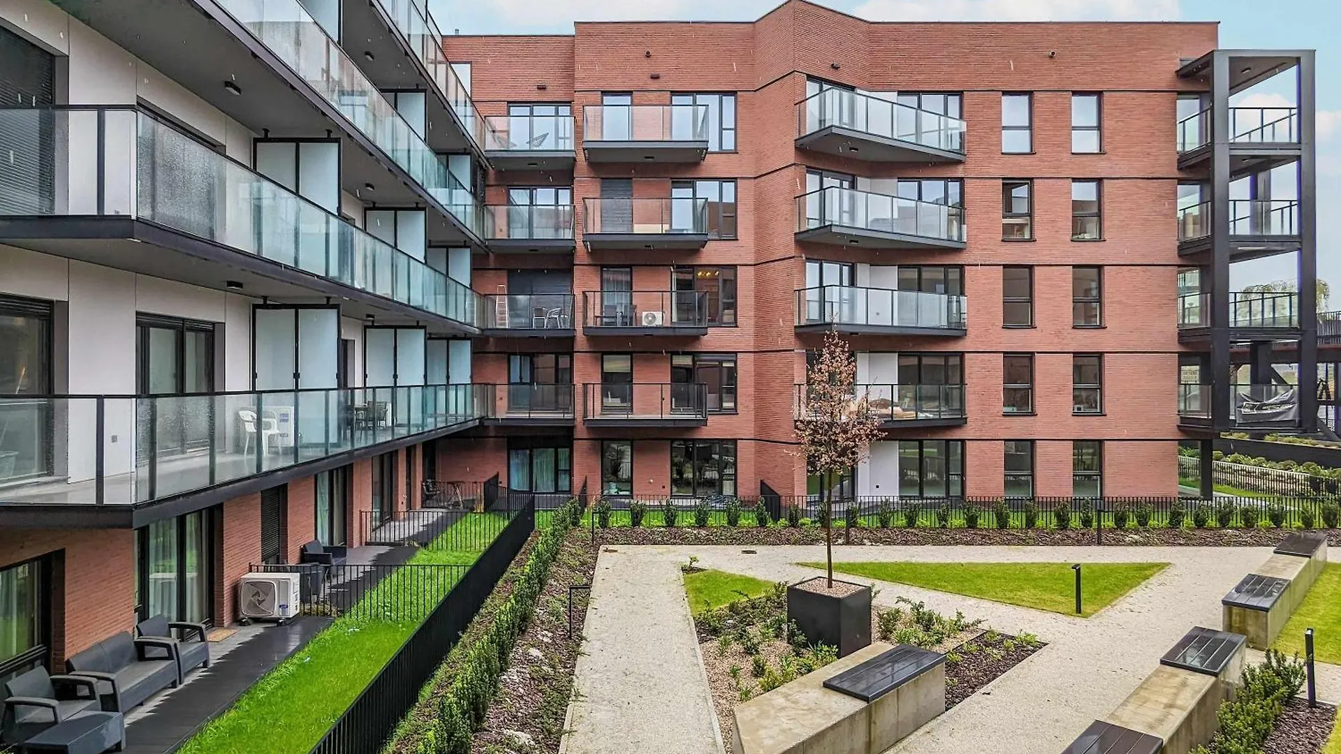 Stylish Apartment With Parking Sienna Grobla In Gdansk By Noclegi Renters 0*,  Polen